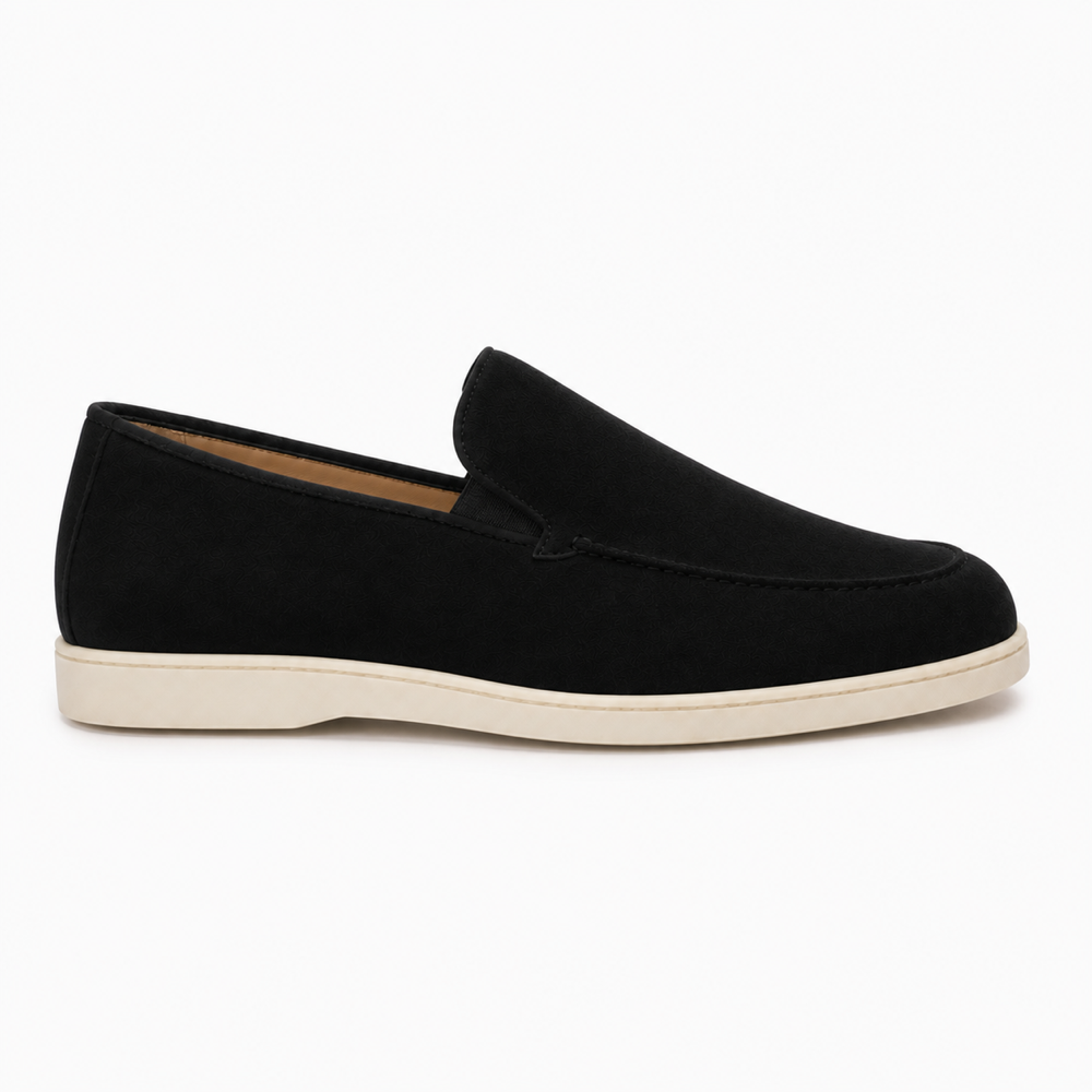 Mocassim Loafer Mota Preto em vista lateral