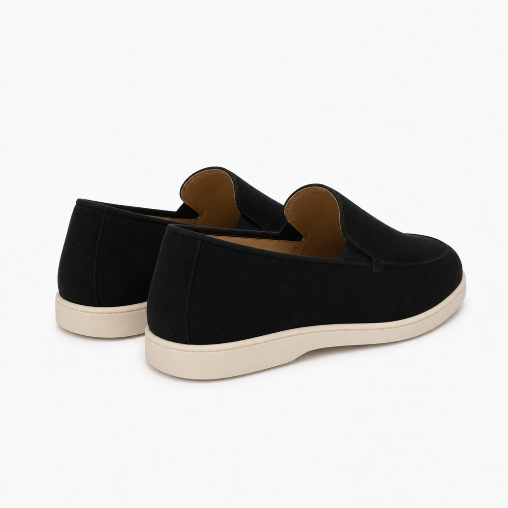 Mocassim Loafer Mota Preto em vista traseira